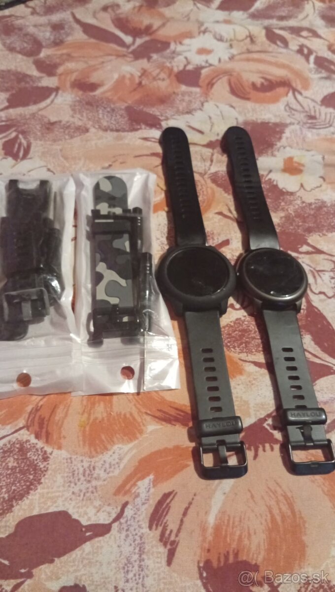 Mám na predaj 2 hodinky. Sú tam aj dve nové remenčeky - 2
