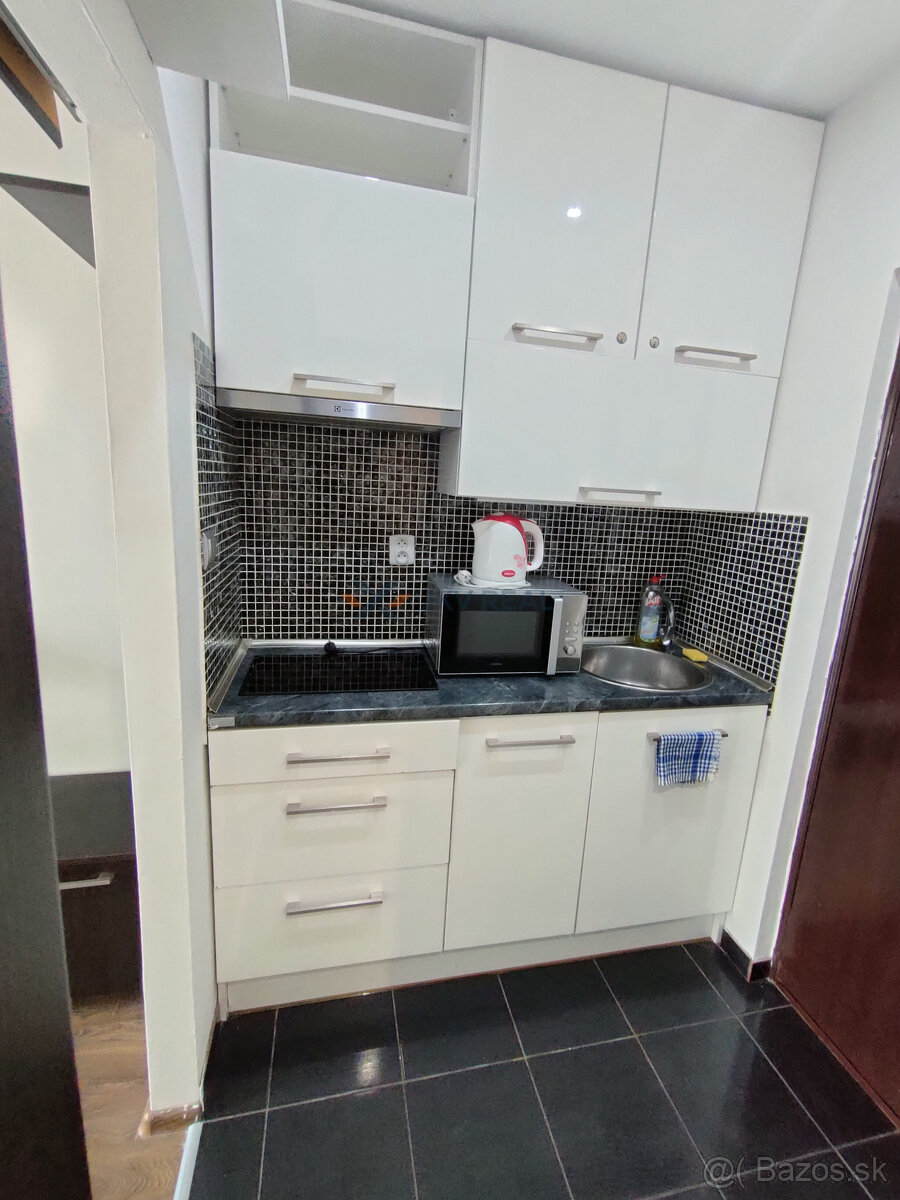 Garsónka na predaj - centrum Prešova - 2