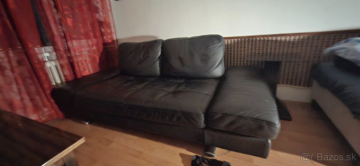 Predám čierny kožený gauc - 2