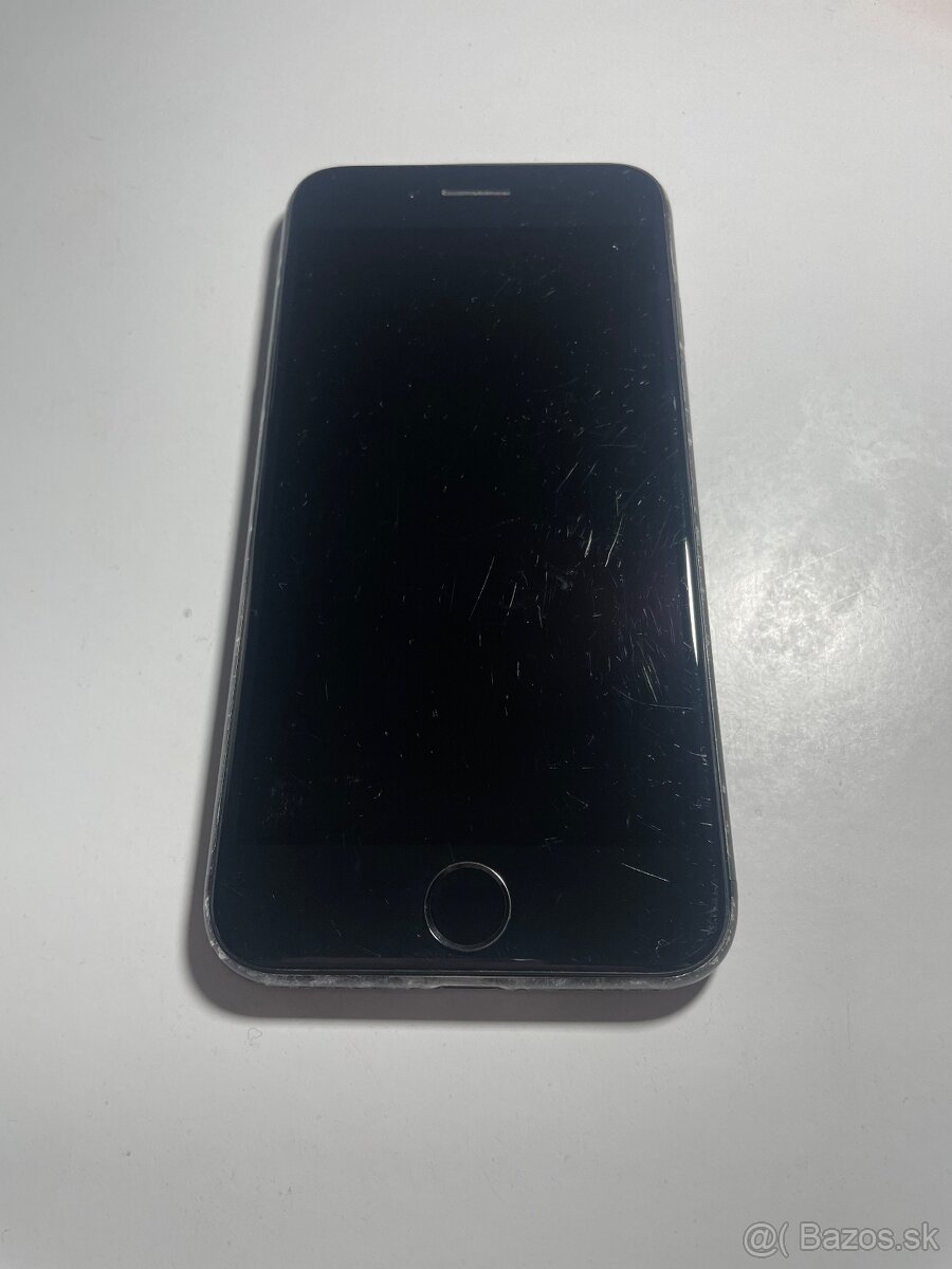 iPhone 8 64GB - 2