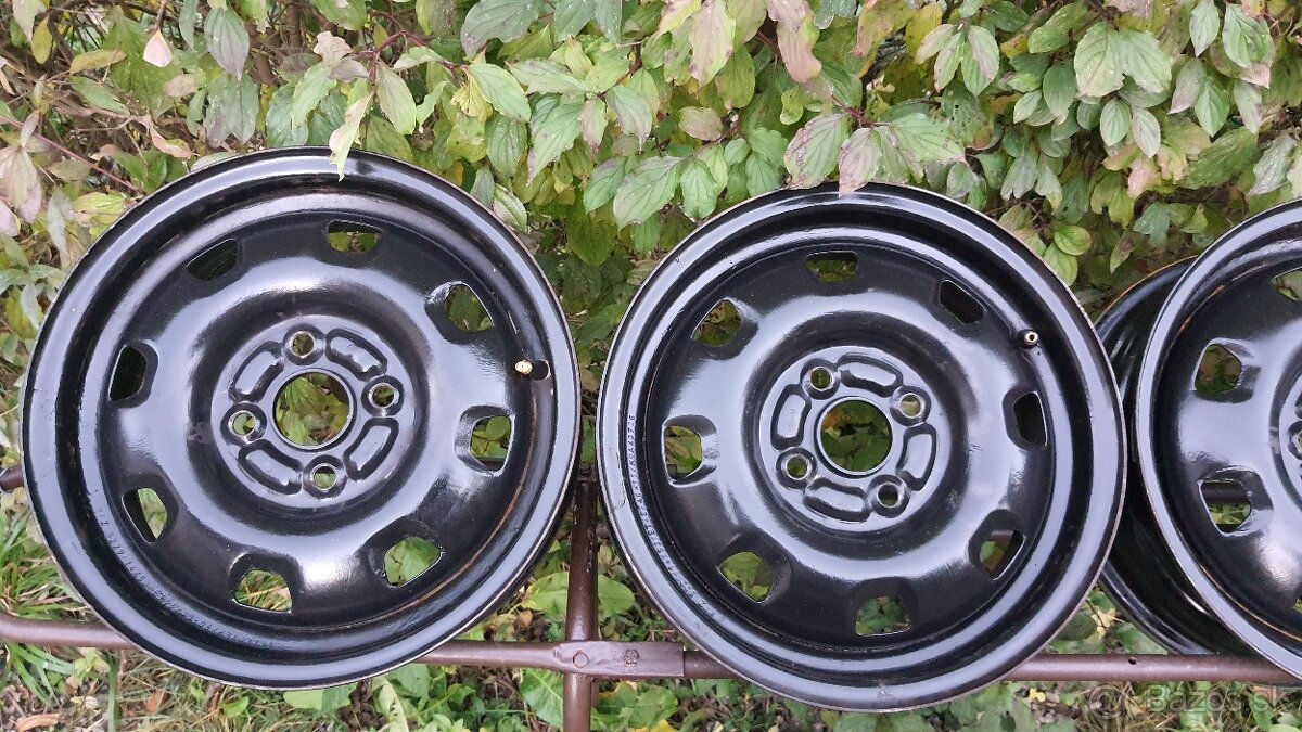 Predam plechove disky r14 4x100 HYUNDAI - 2