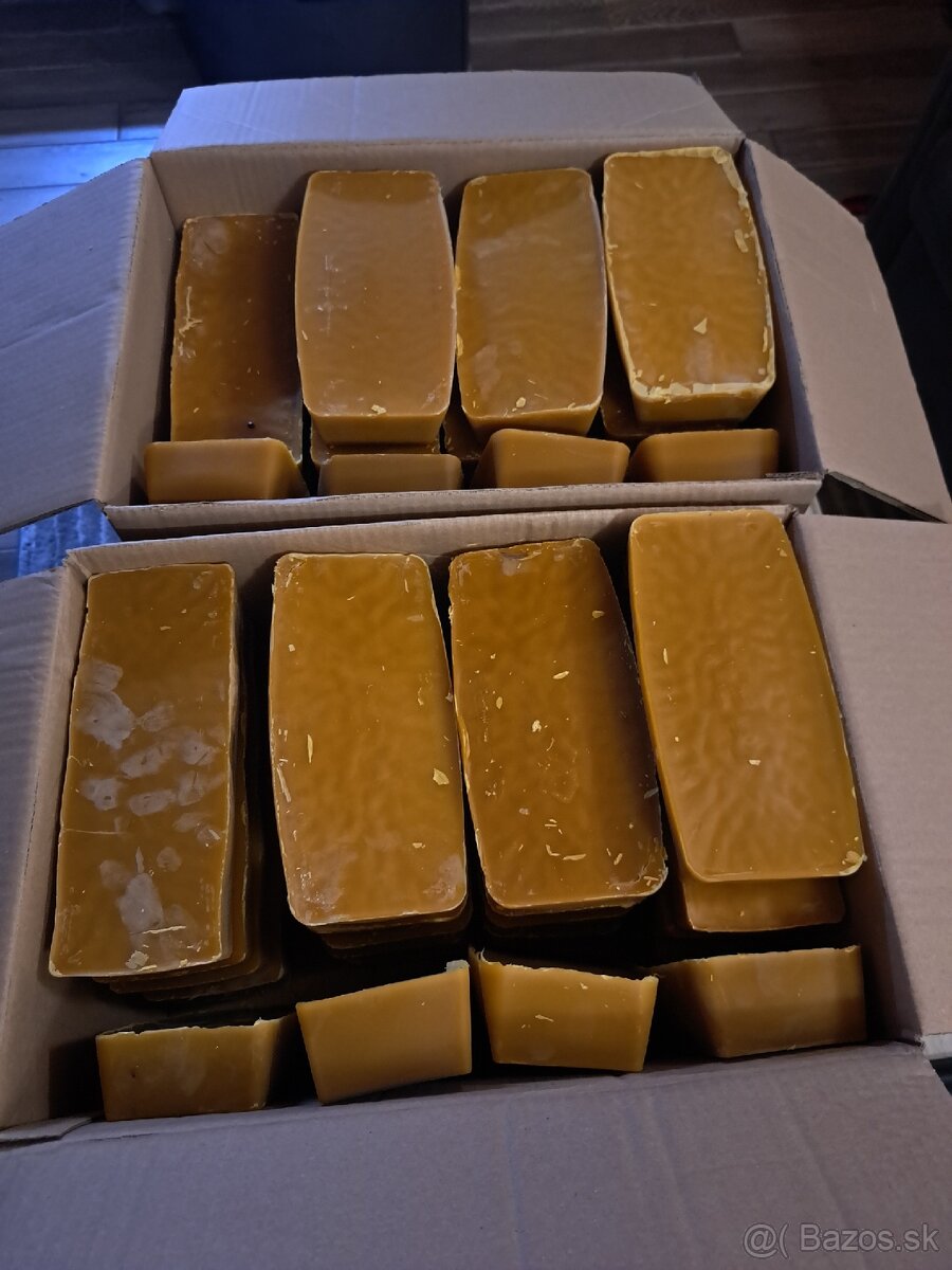 Predám včelí vosk - 2