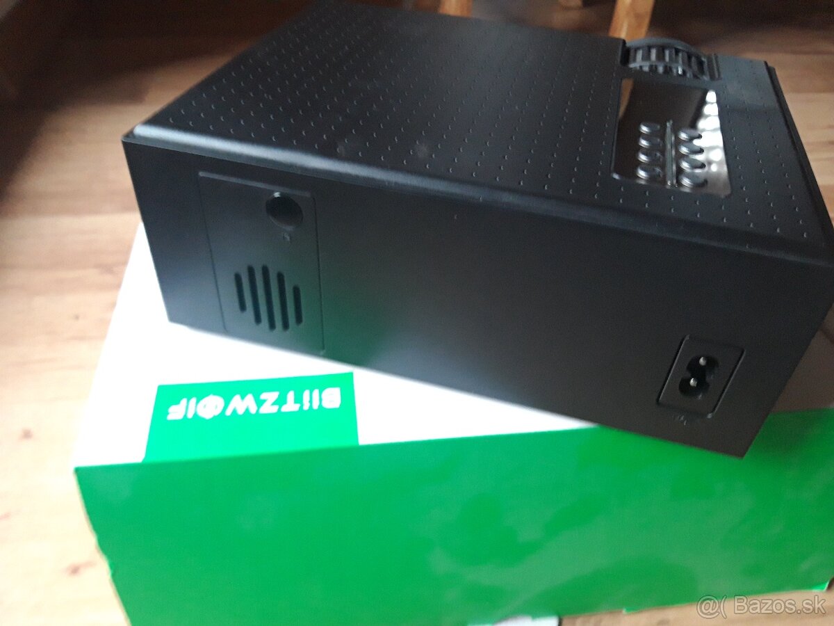 Blitzwolf projektor - 2