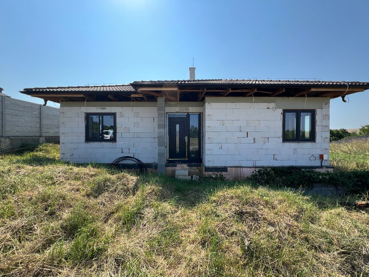 Na Predaj Rodinný dom 4izbový - Veľký Lapáš - 2