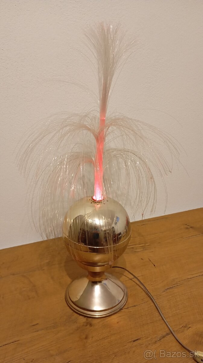 stará lampa s optickými vláknami. - 2