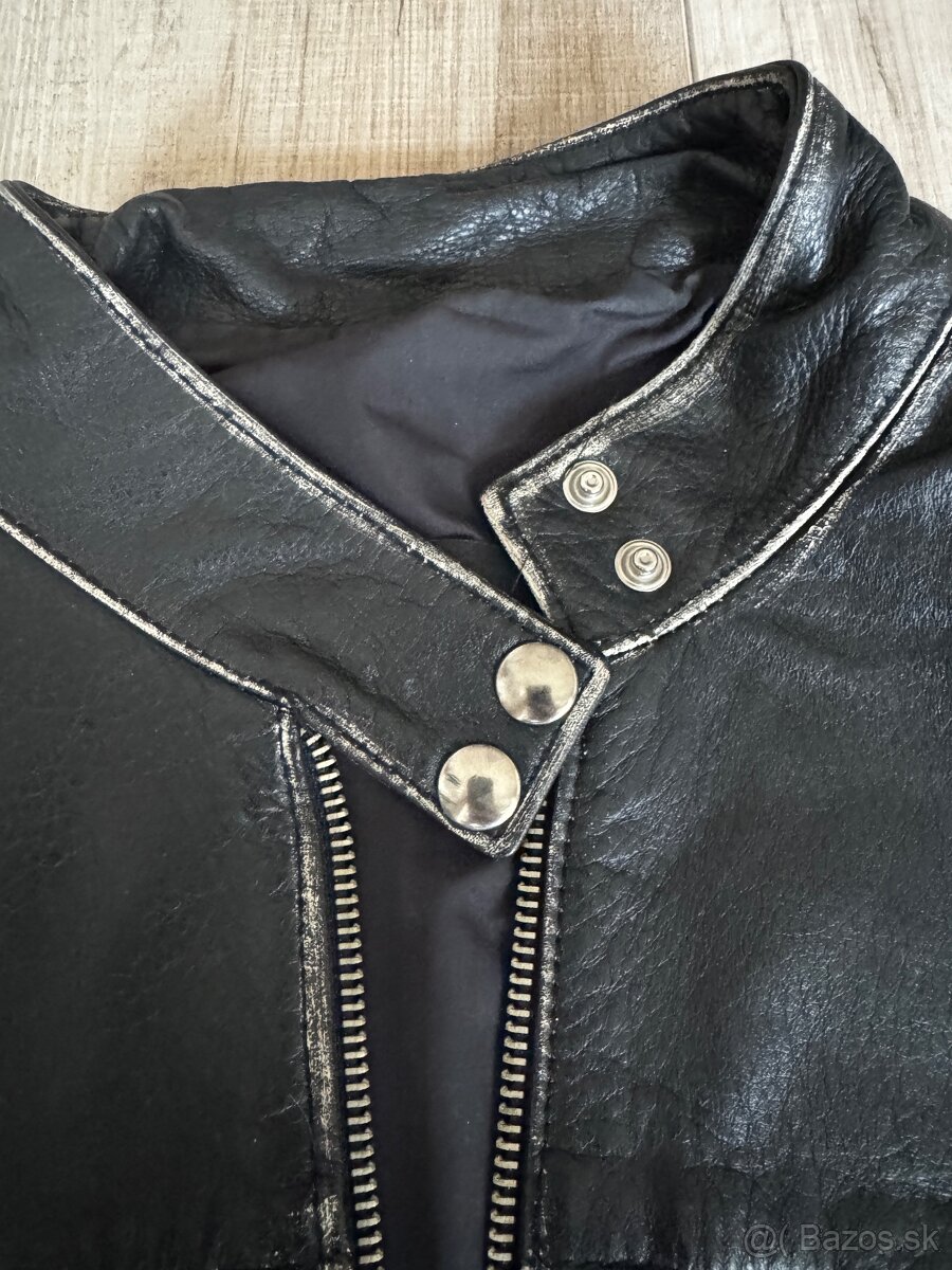 Čierna kožená bunda veľkosti S - 2