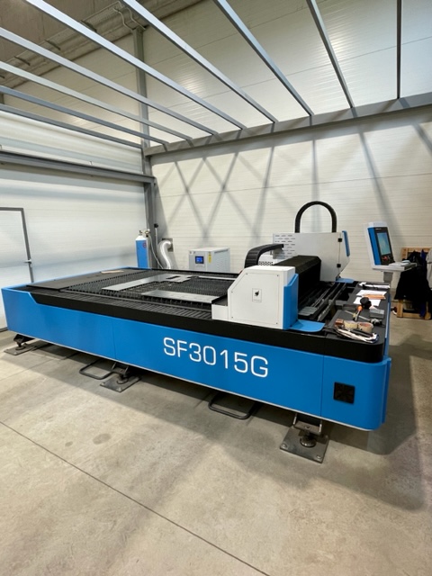 Plošný, fíbrový, laserový rezací stroj o výkone 6kW - 2