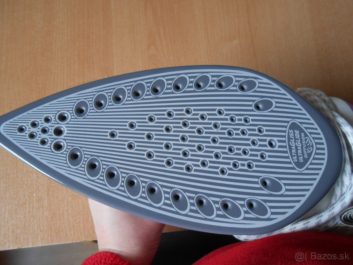 žehlička Tefal Ultragliss - 2