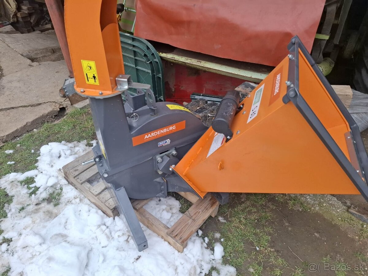 Predam stiepkovac drtic na konare haluze - 2