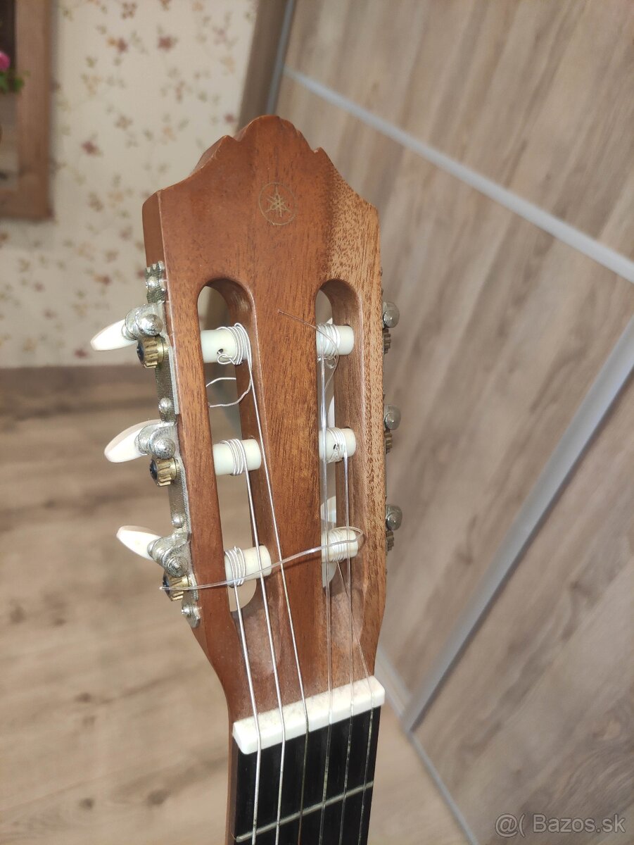 Klasická gitara Yamaha C40M - 2