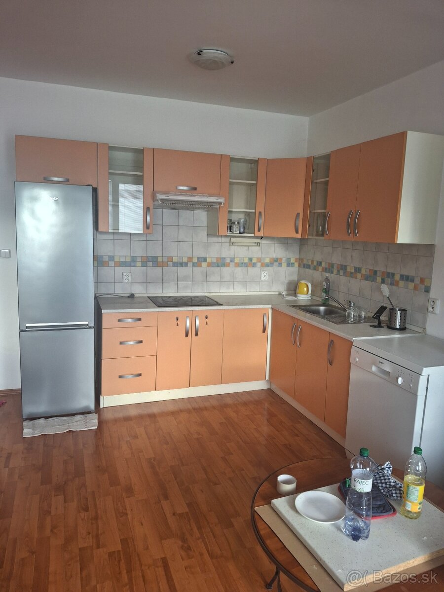 Kuchynská linka - 2