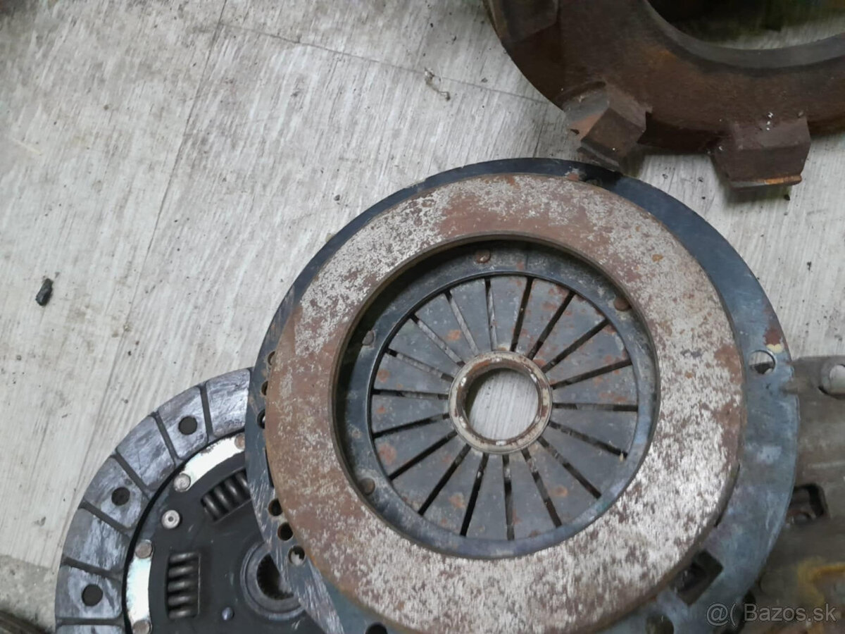 Spojka a lamela na multicar - 2