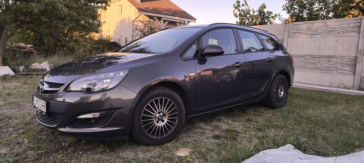 Predam Opel Astra ST 1,4 Benzi + LPG (fabricky) - 2