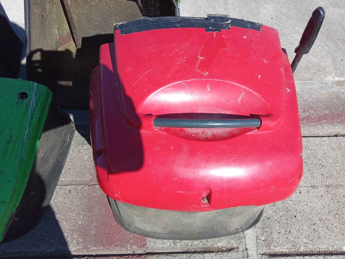 Koš na zahradní traktor - 2