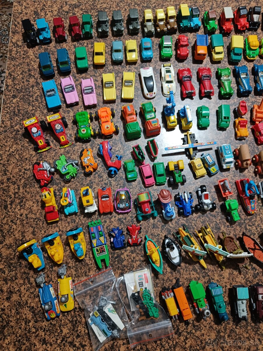 Predám zbierku Kinder figúrok - 2