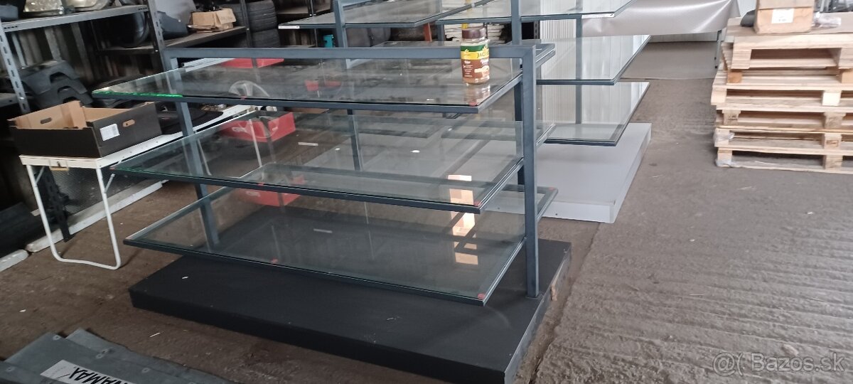 Veľké sklenené regále - 2