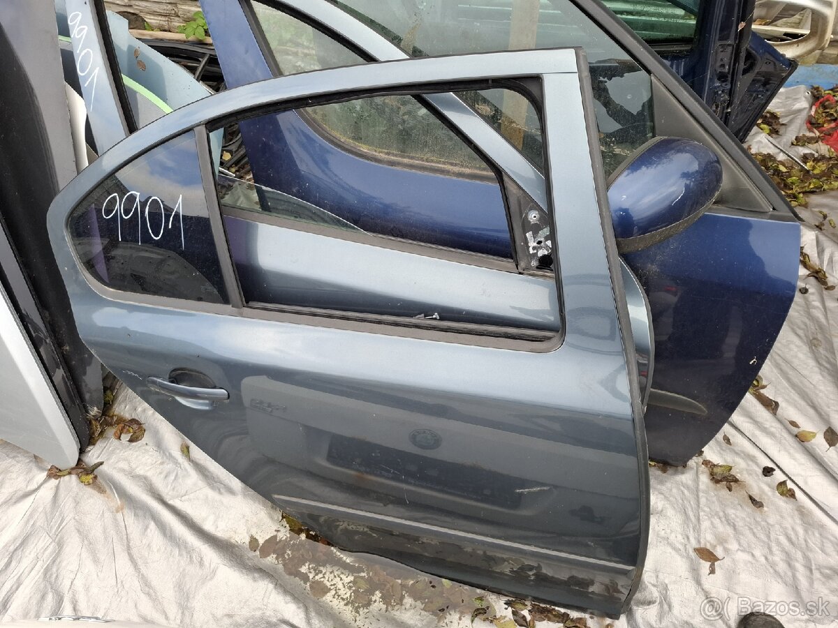Škoda Octavia 2 . DVERE - 2