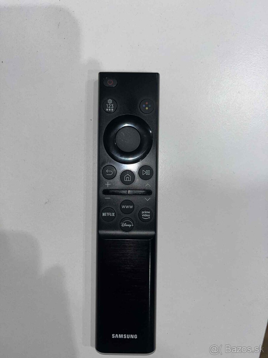 Samsung 4K Crystal UHD smart TV - 2