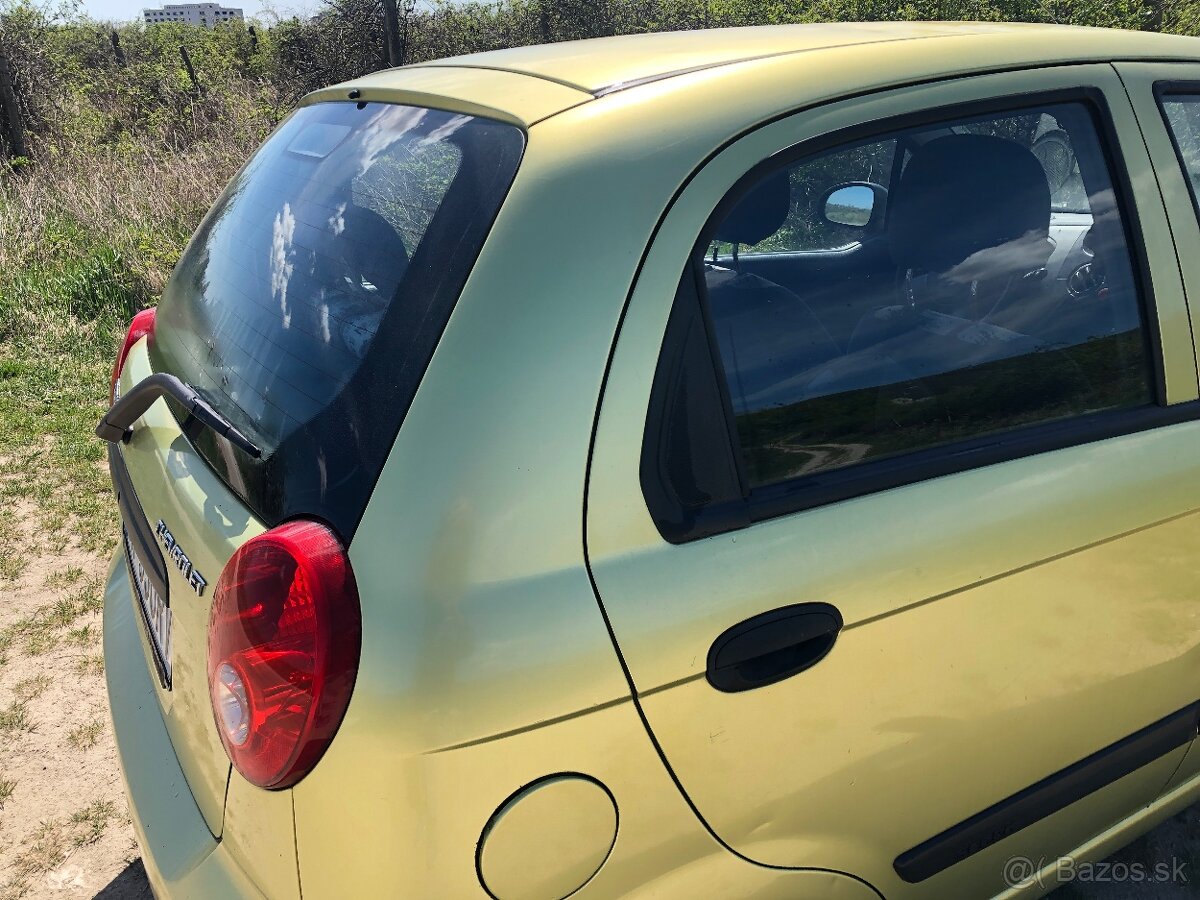 Chevrolet spark - 2