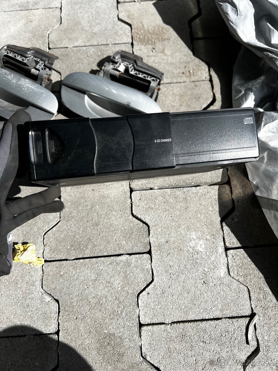 BMW e39 cd changer - 2