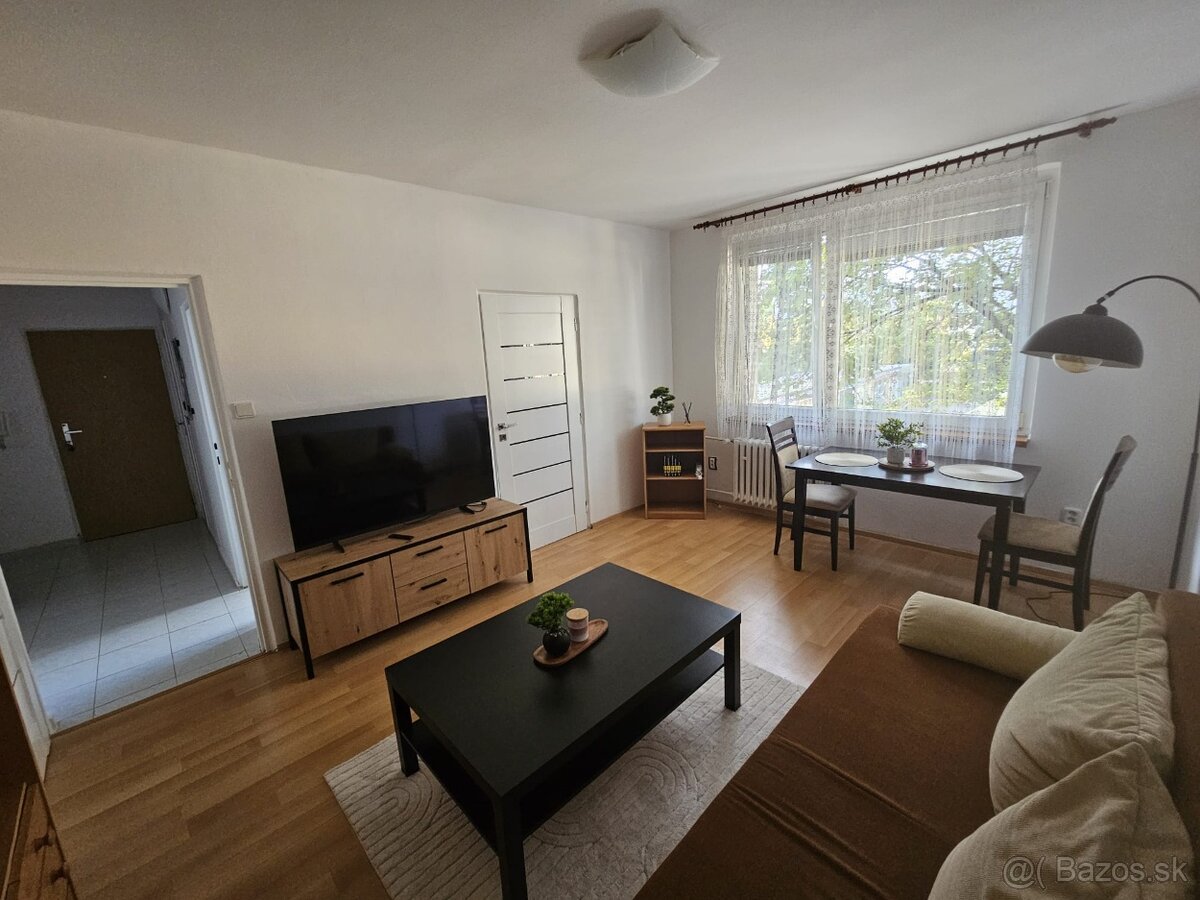 Na prenájom 2 izb. byt, Exnárova ul. – foto 2