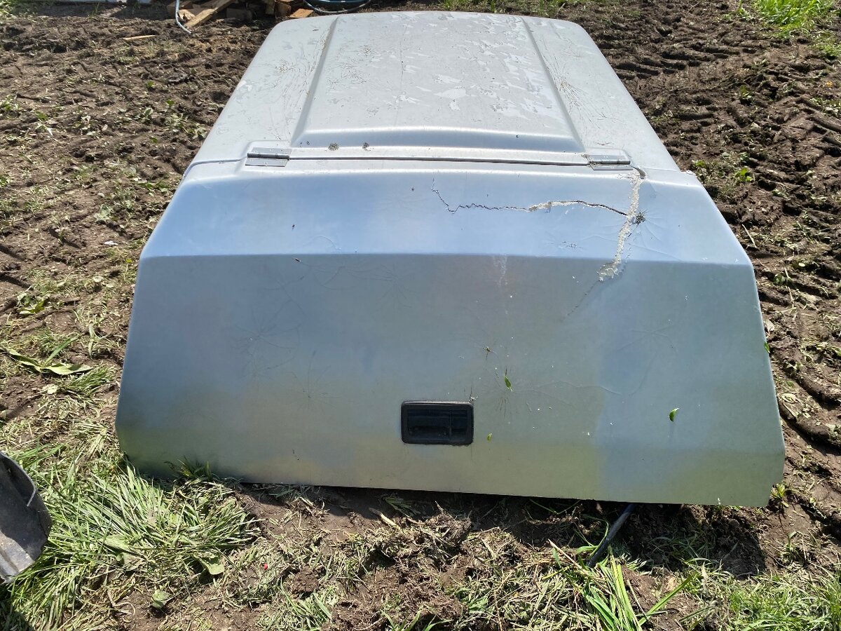 Predám poškodený hardtop na mitsubishi l200