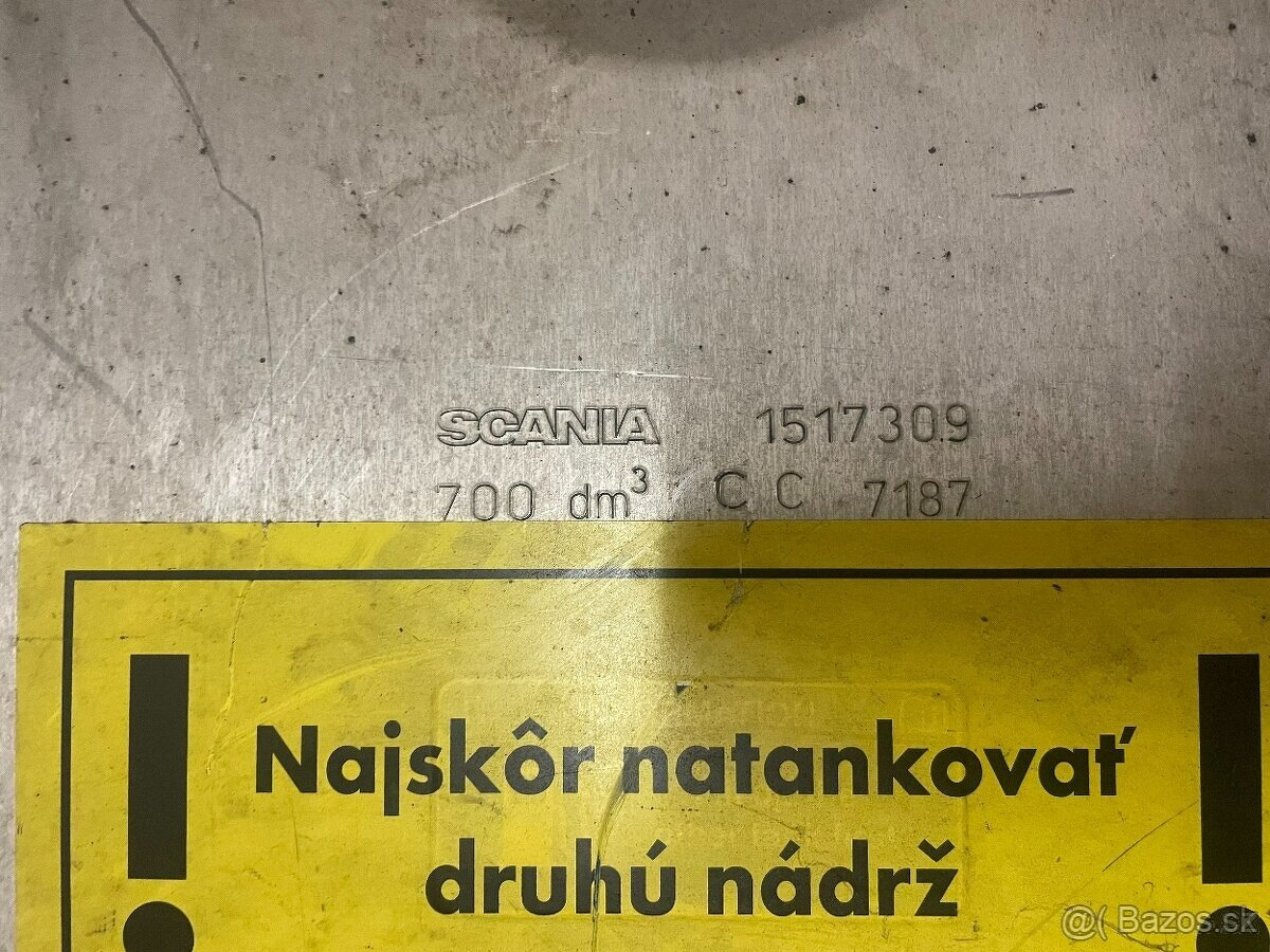 Predám palivovú nádrž na SCANIU - 700 litrov 300 € - 2