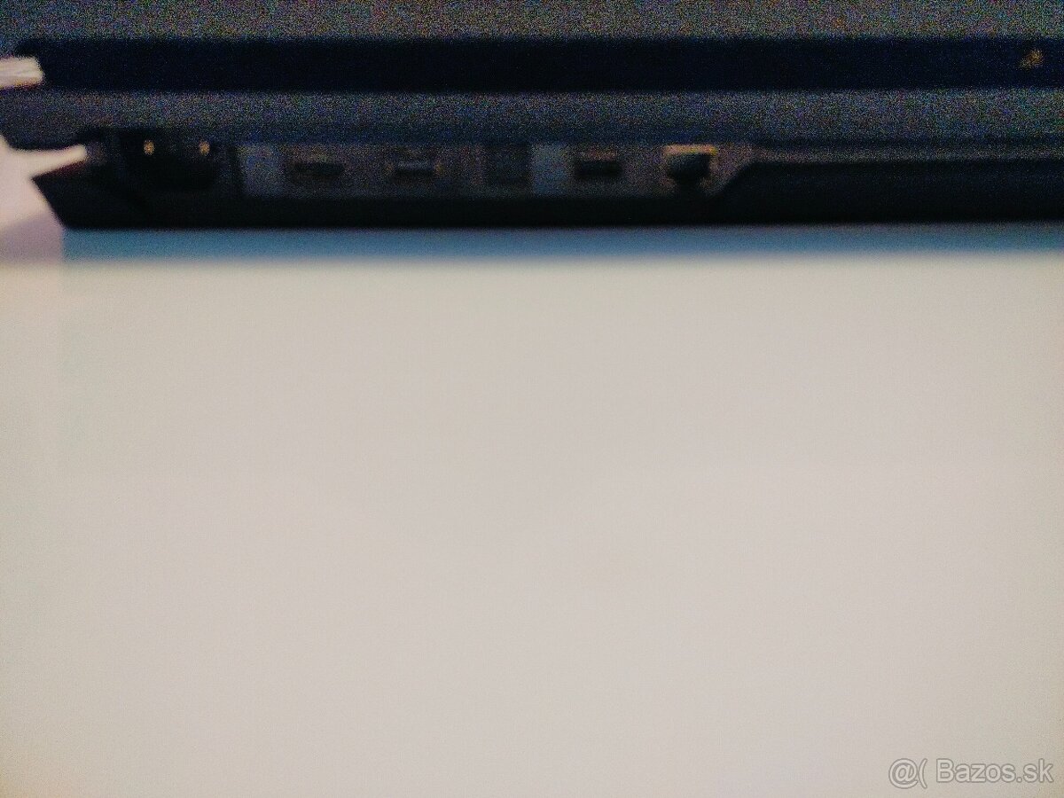 PS4 Pro 1TB-perfektný stav, 2 ovládače - 2