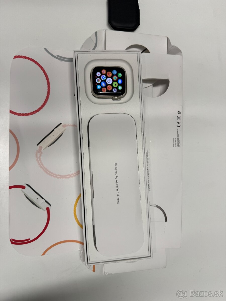 Apple Watch SE (2022) - 2