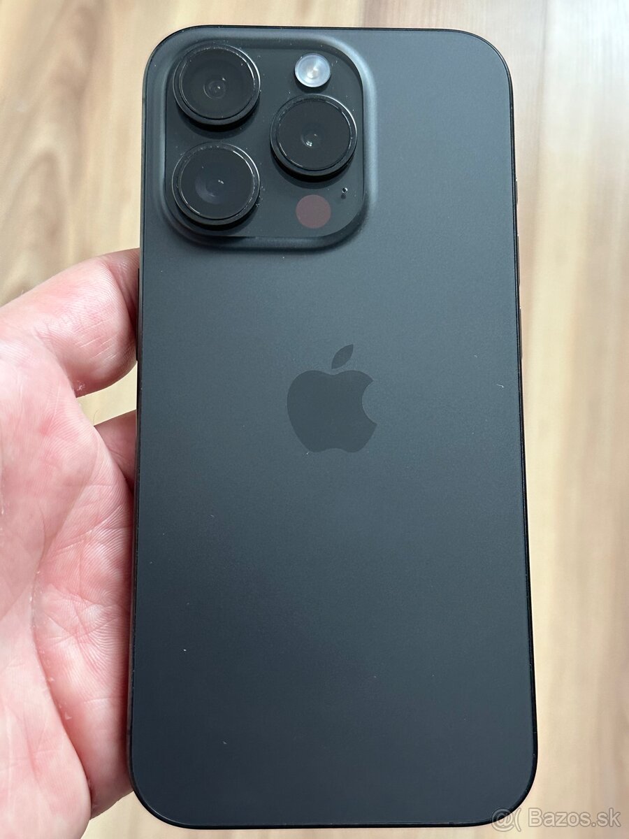 iPhone 15 PRO v záruke - 2