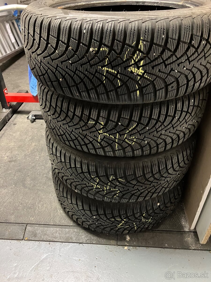Zimné Goodyear Ultragrip 9 205/55 R16 91H - 2