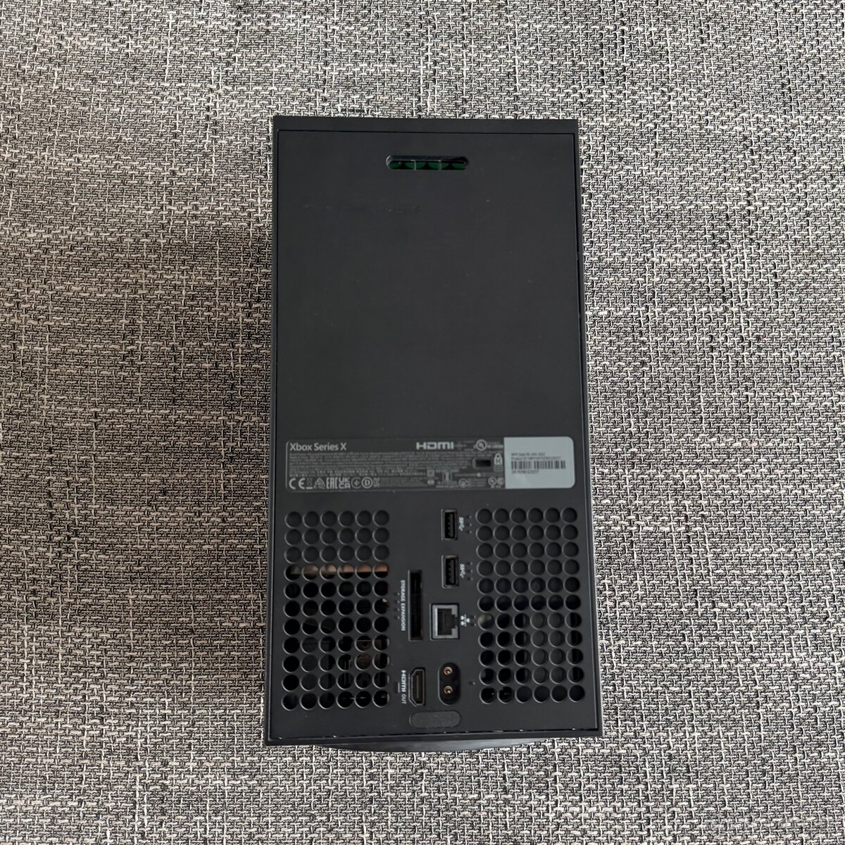 Predám Xbox Series X – kompletný set v top stave - 2