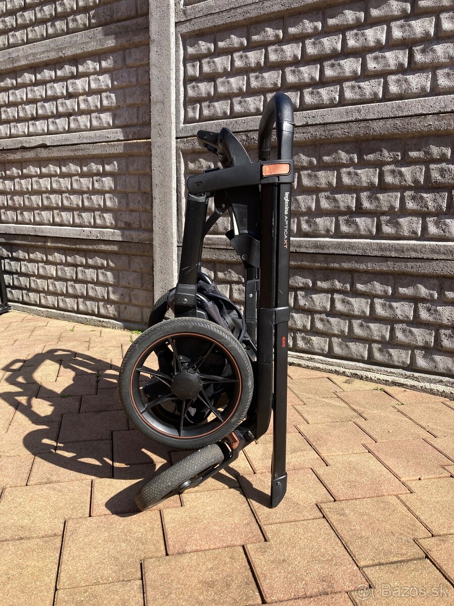 Inglesina Aptica XT - 2