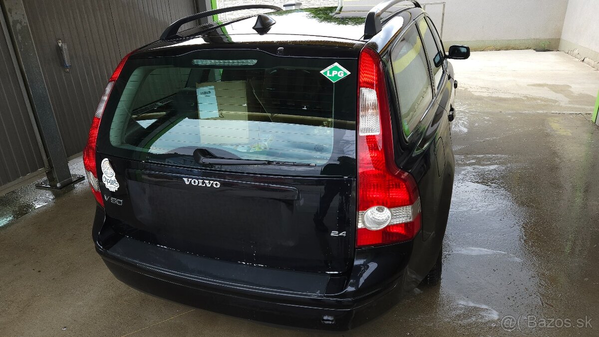 Volvo v50 2.4/ BA/ LPG momentum - 2