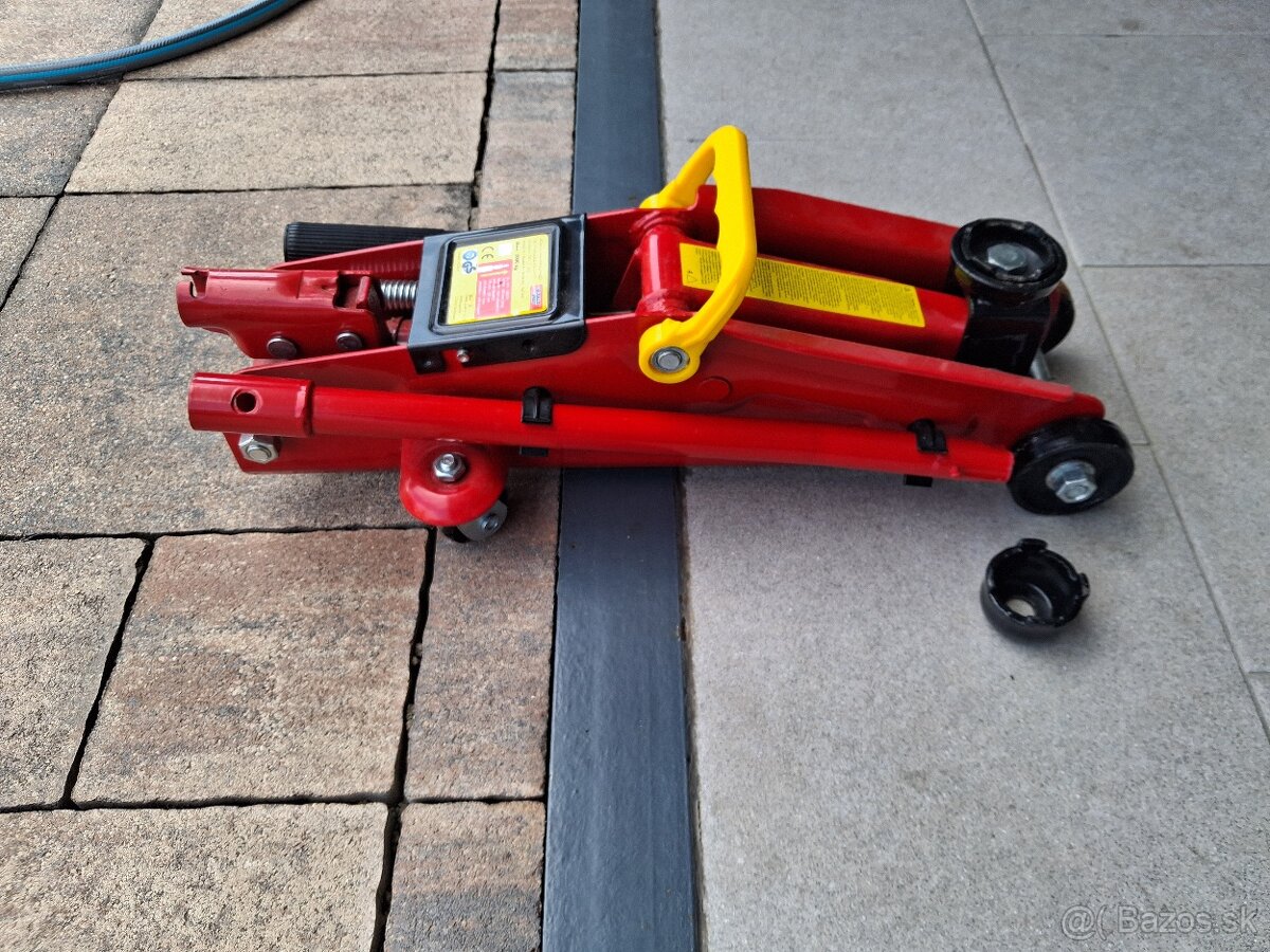 Hydraulický zdvihák 2t - 2