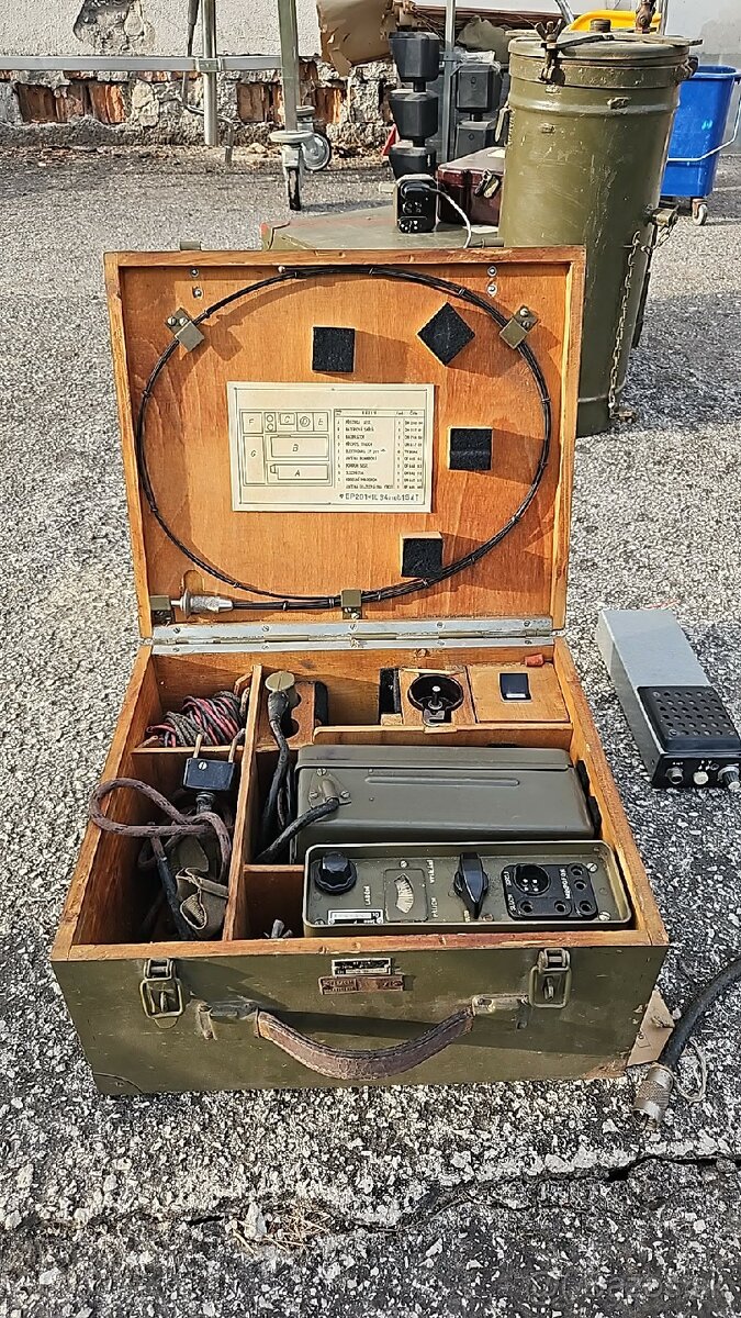 Rádio stanice RDM a RF 11 - 2