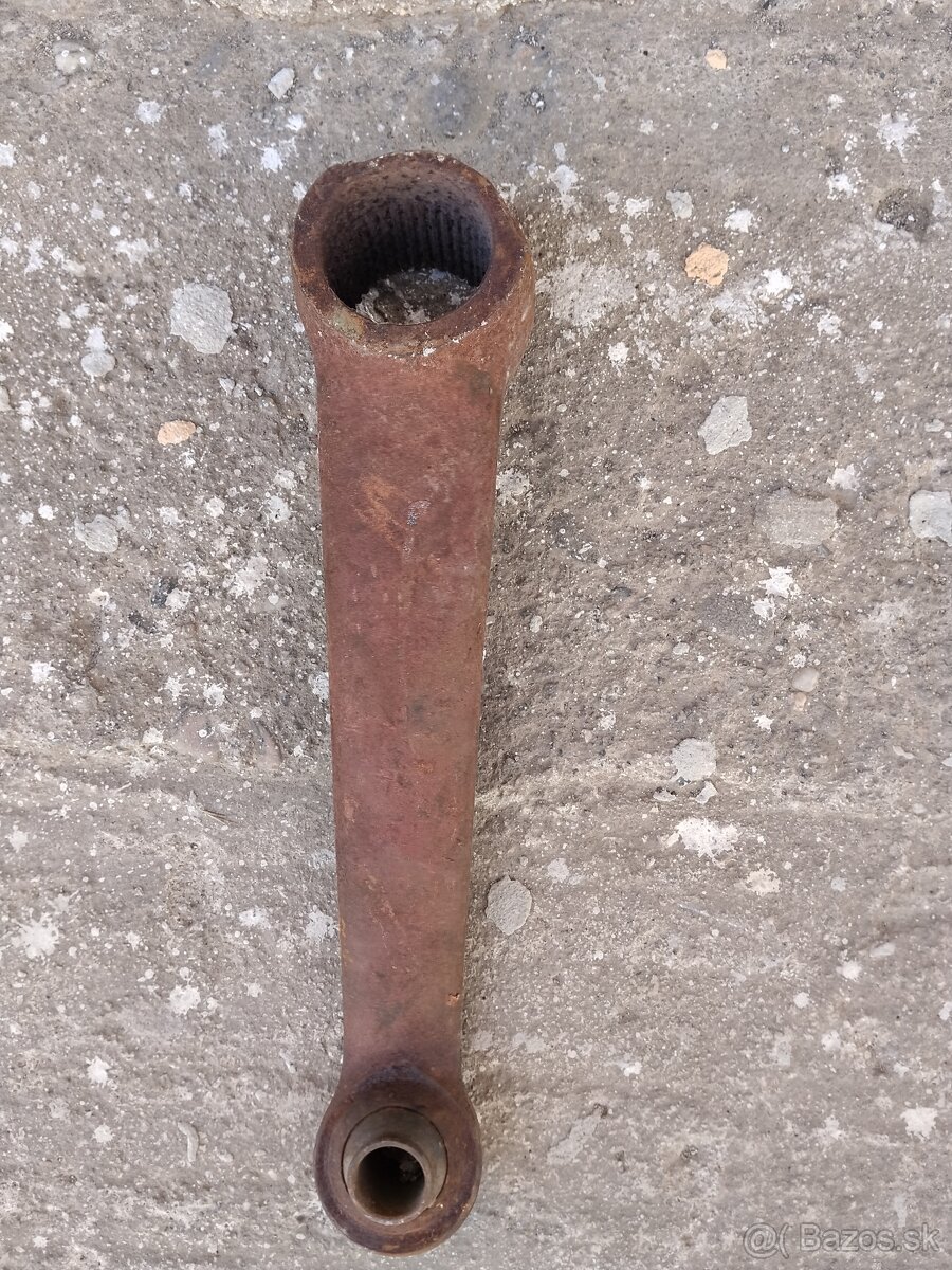 Horné rameno hydrauliky zetor - 2