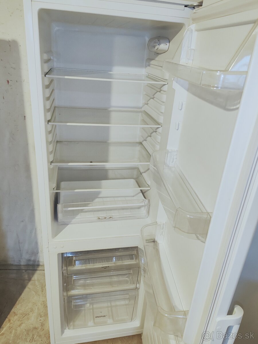 Predám chladničku Electrolux 170cm - 2