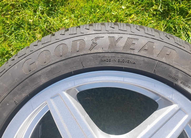 Predám 4 hliníkové disky so zimnými pneumatikami 205/55 R16 - 2