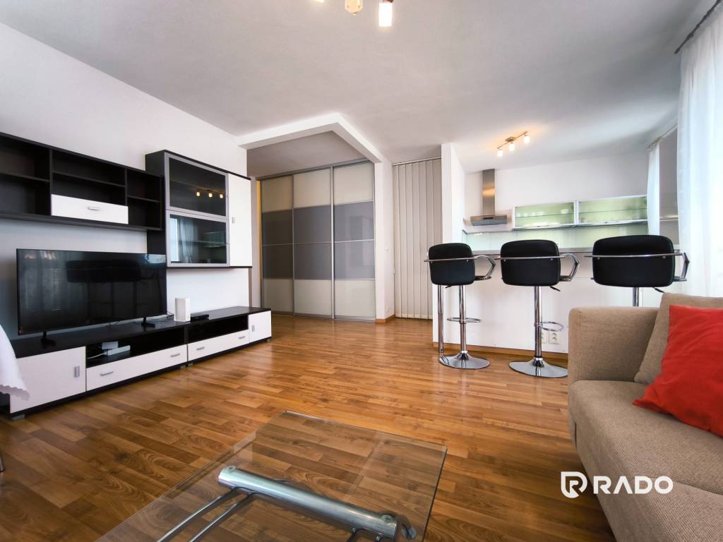 RentHub | 3i byt | Priestranný | Parkovanie | Karlova Ves - 2