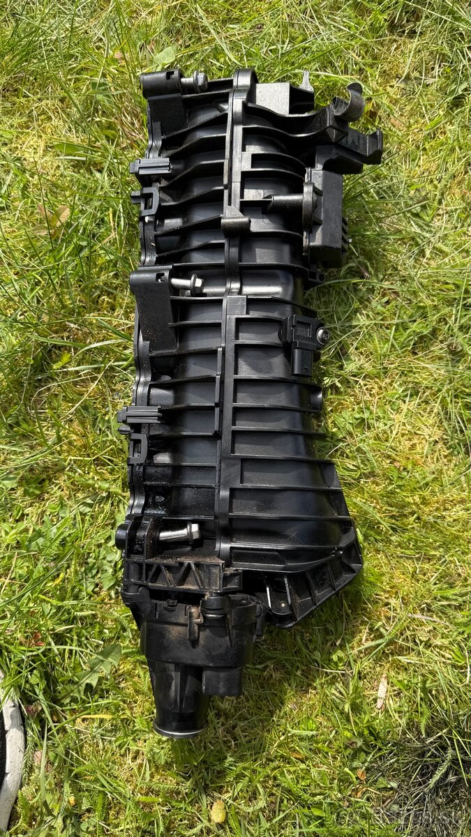 Sacie potrubie bmw f10/f11 - 2