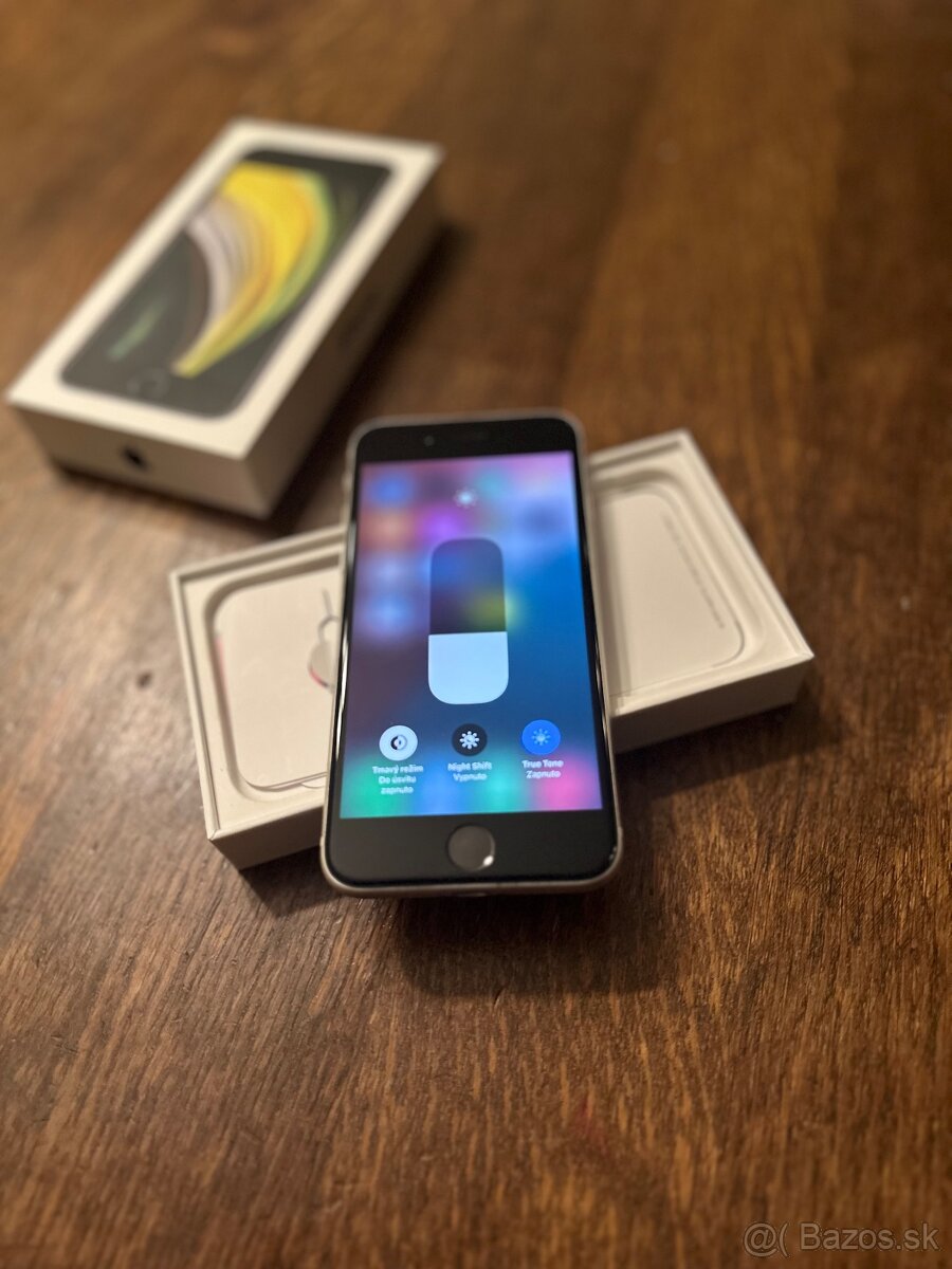 IPhone SE (SE3, 2022) 64GB - 2