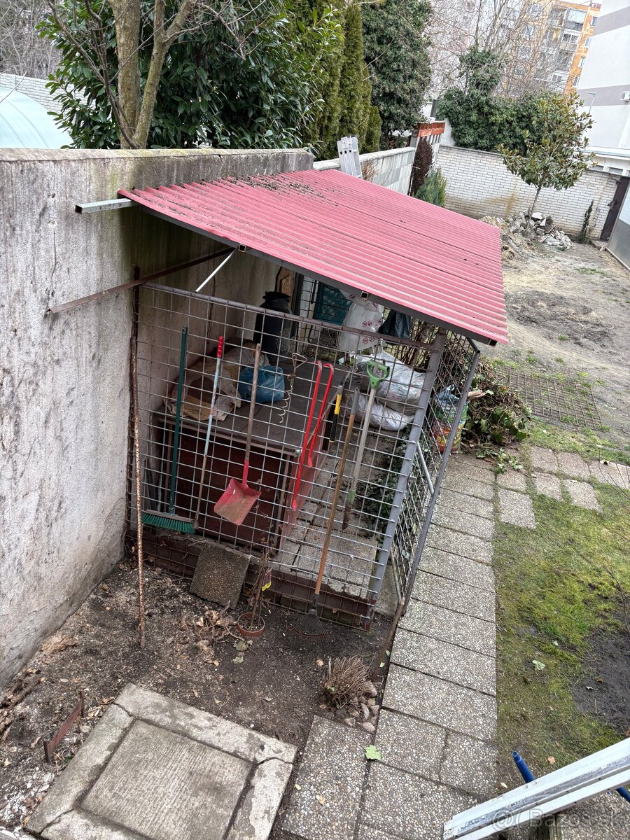 Prístrešok pre psa a búda - 2