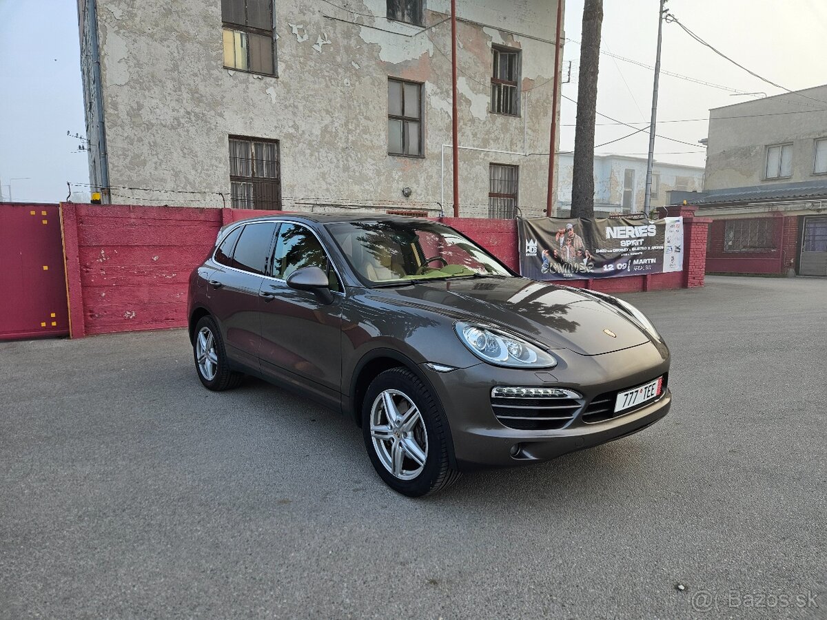PORSCHE CAYENNE - 2