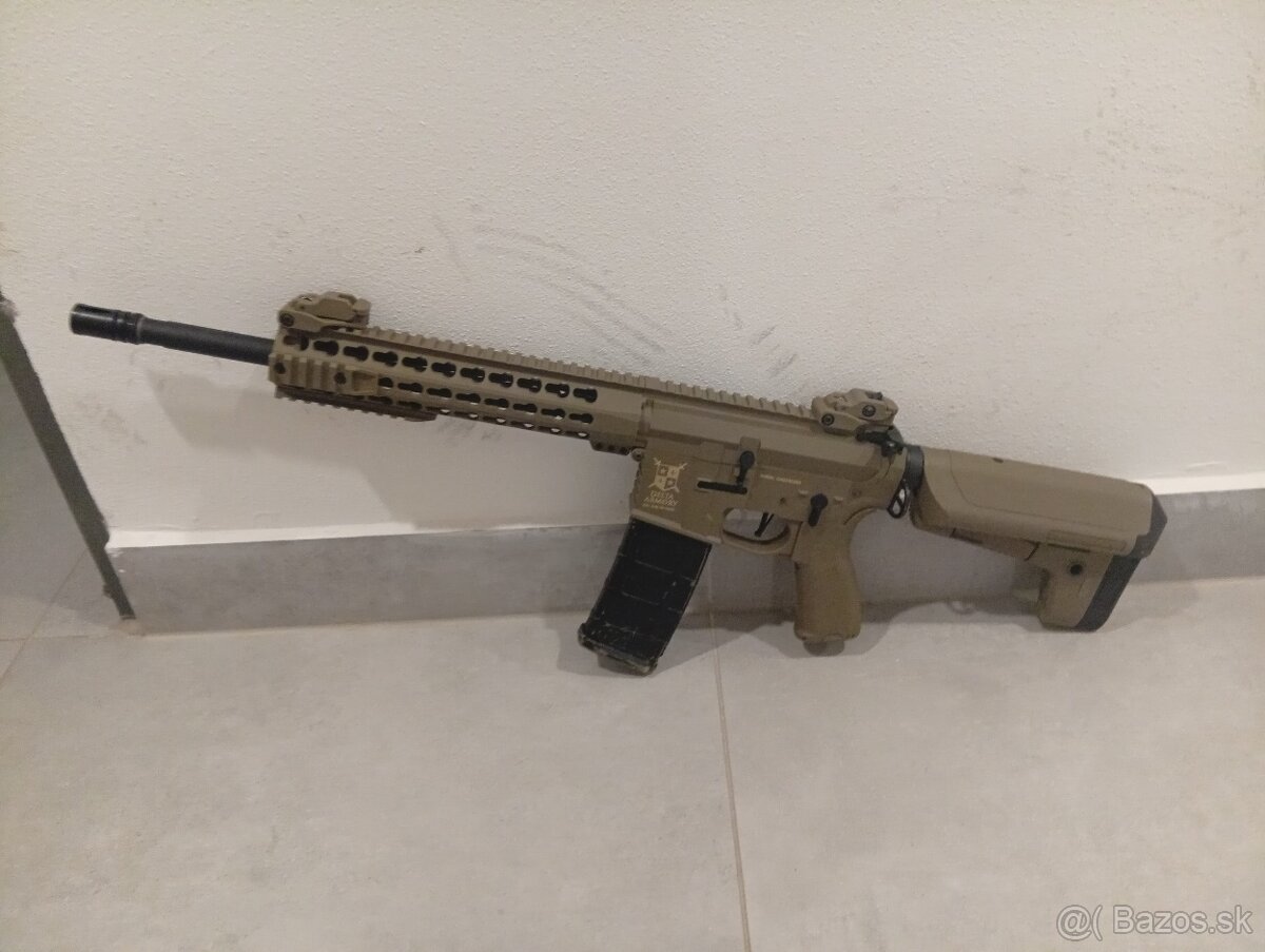 Predám airsoftku M4 AR15 - 2