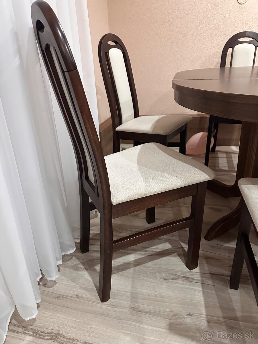 Jedálenská zostava - 2