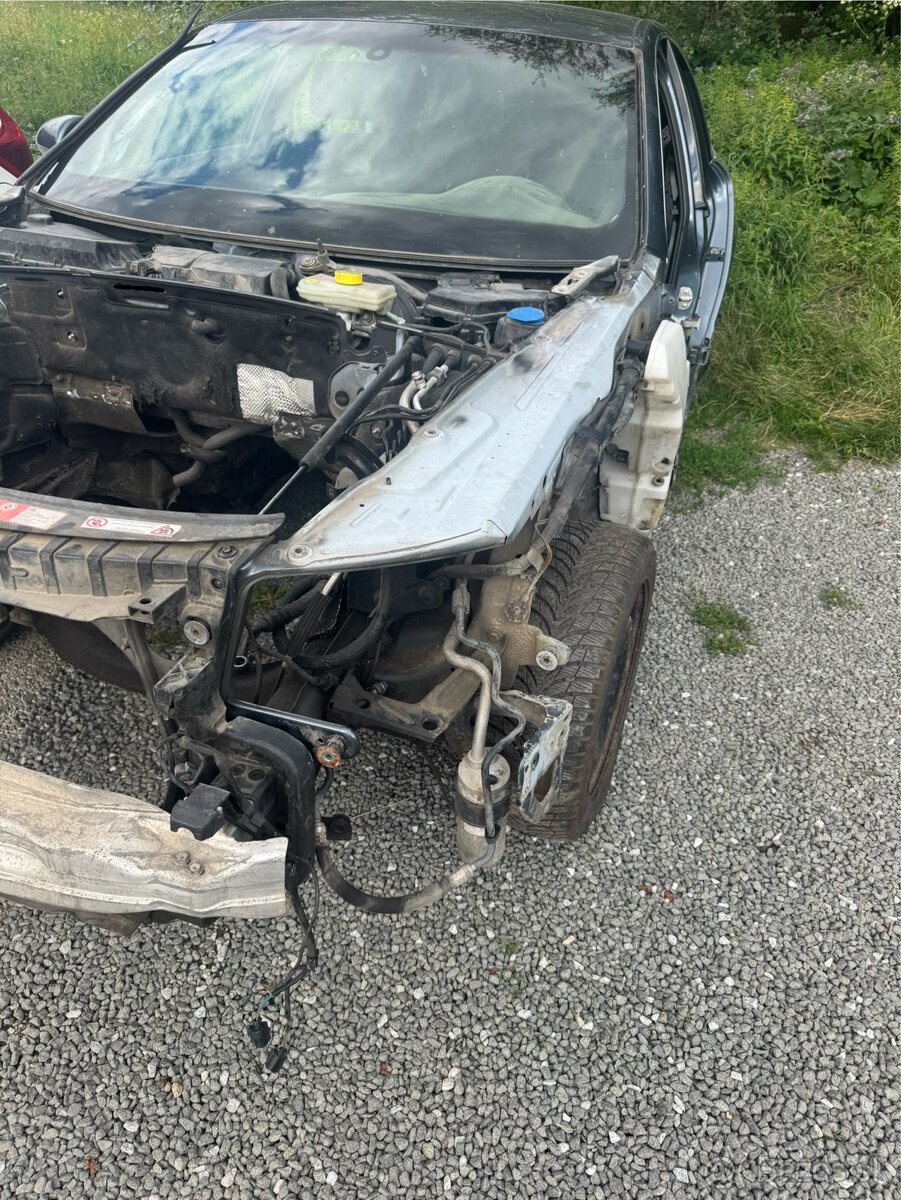 Rozpredám Audi A6 C6 3.0 165kw - 2