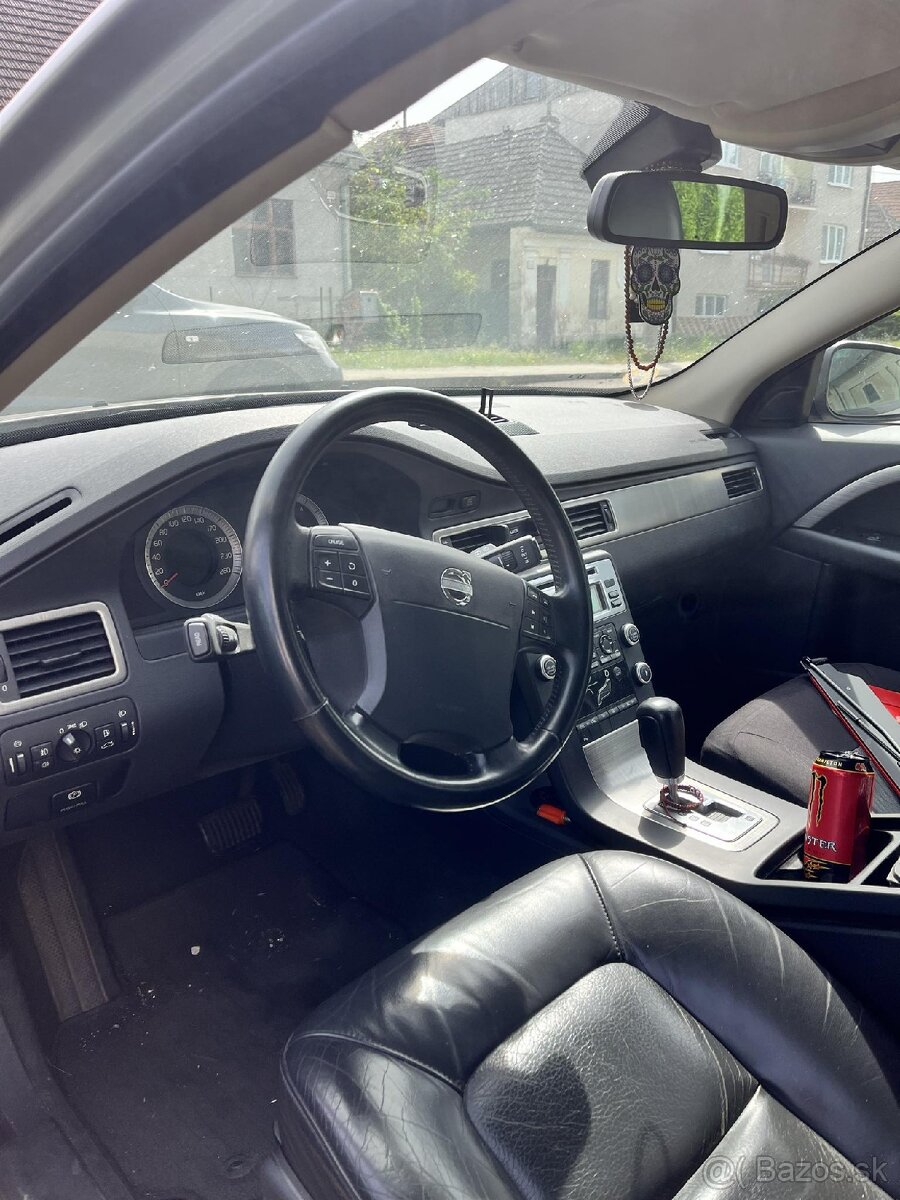 Predám Volvo V 70 D5 - 2