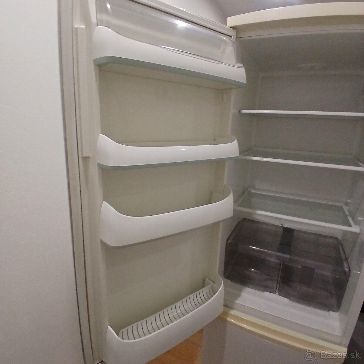 Predám funkčnú chladničku s mrazničkou – 50 € - 2