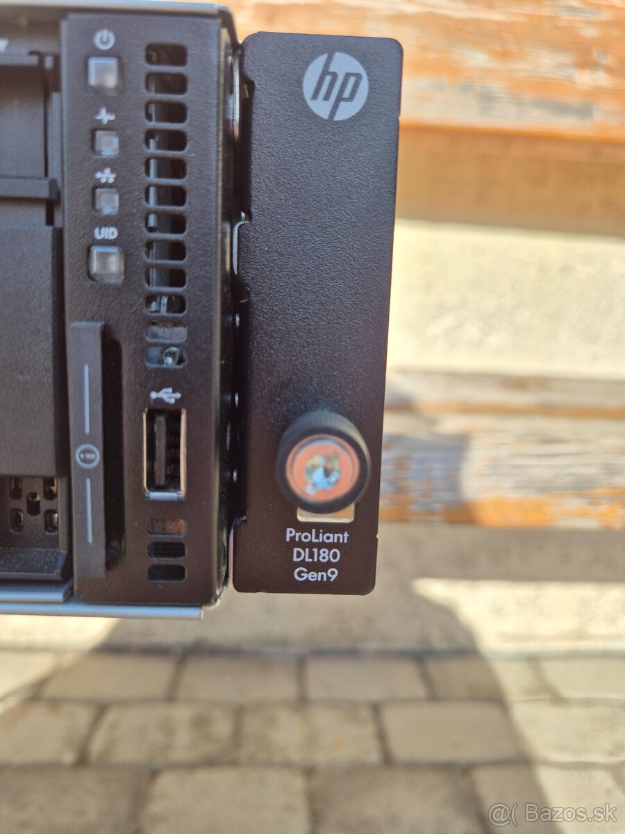 HP ProLiant DL180 Gen9 - 2